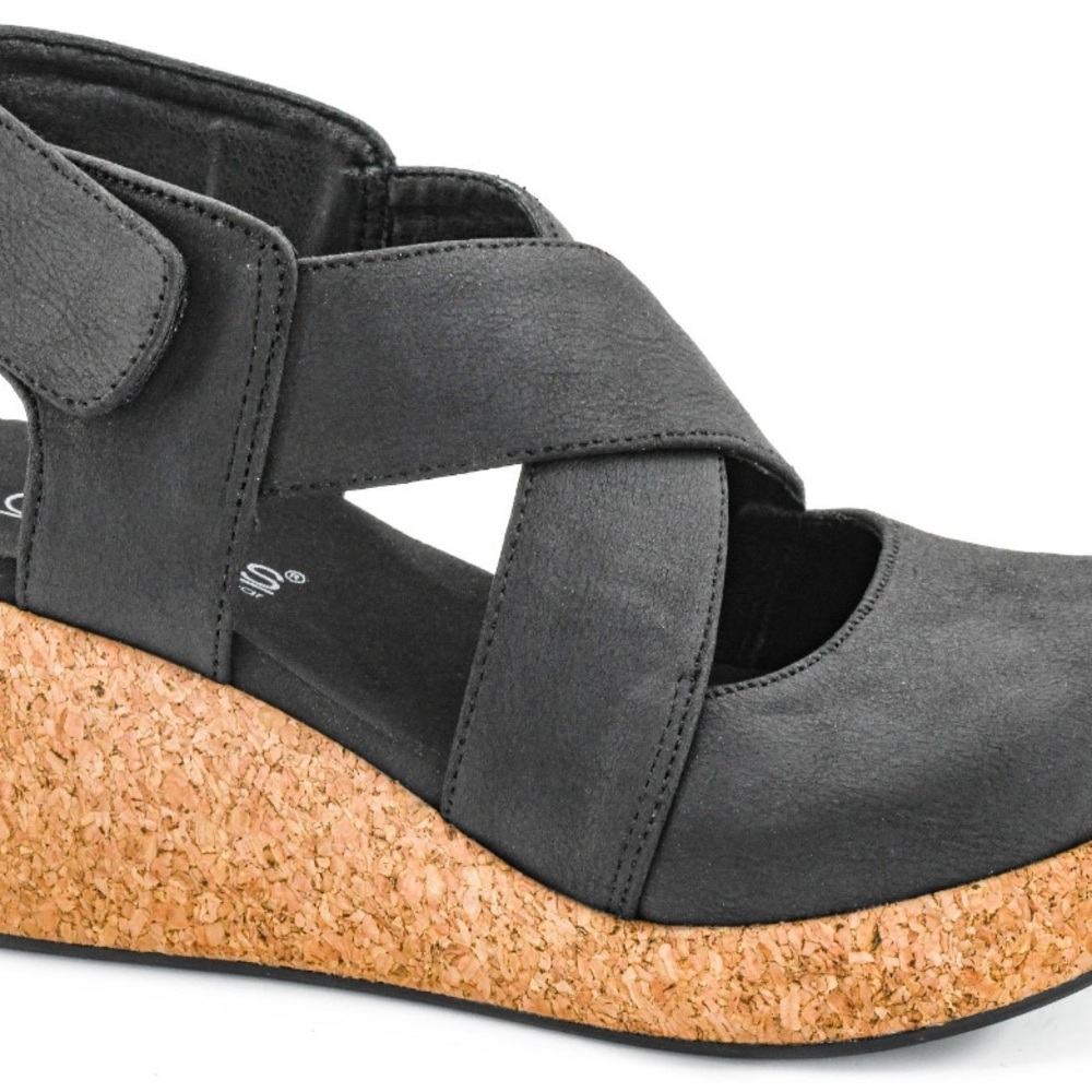 NWT Corkys Black Wedge Sandals with Cork Sole